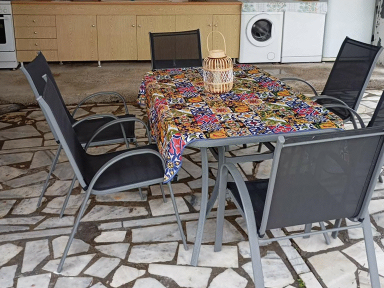 Filia Apartments yard